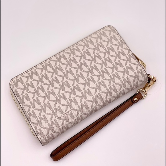 Michael Kors Jet Set Travel Wallet Phone Case - Picture 7 of 10